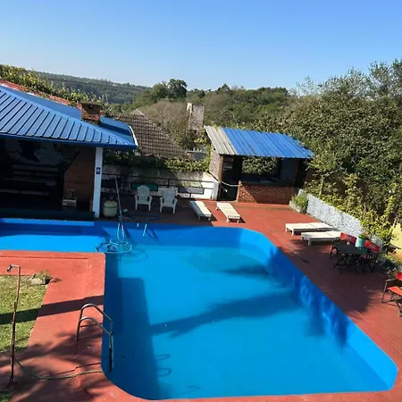 Guembe Al Rio Hostel-2